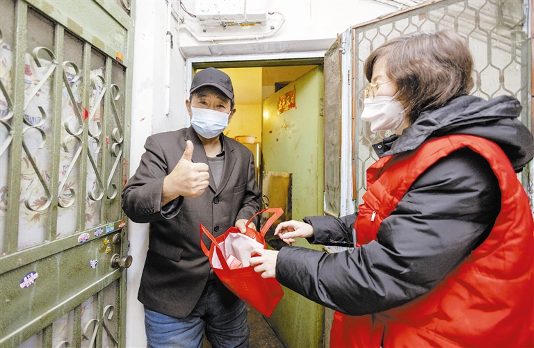 天津市首批免费“健康防疫包”向重点人群发放