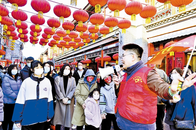 志愿讲解员 带您逛古街